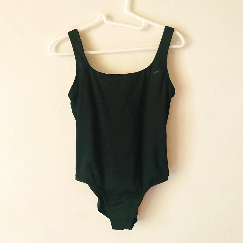 Nike S Black One Piece Swimsuit